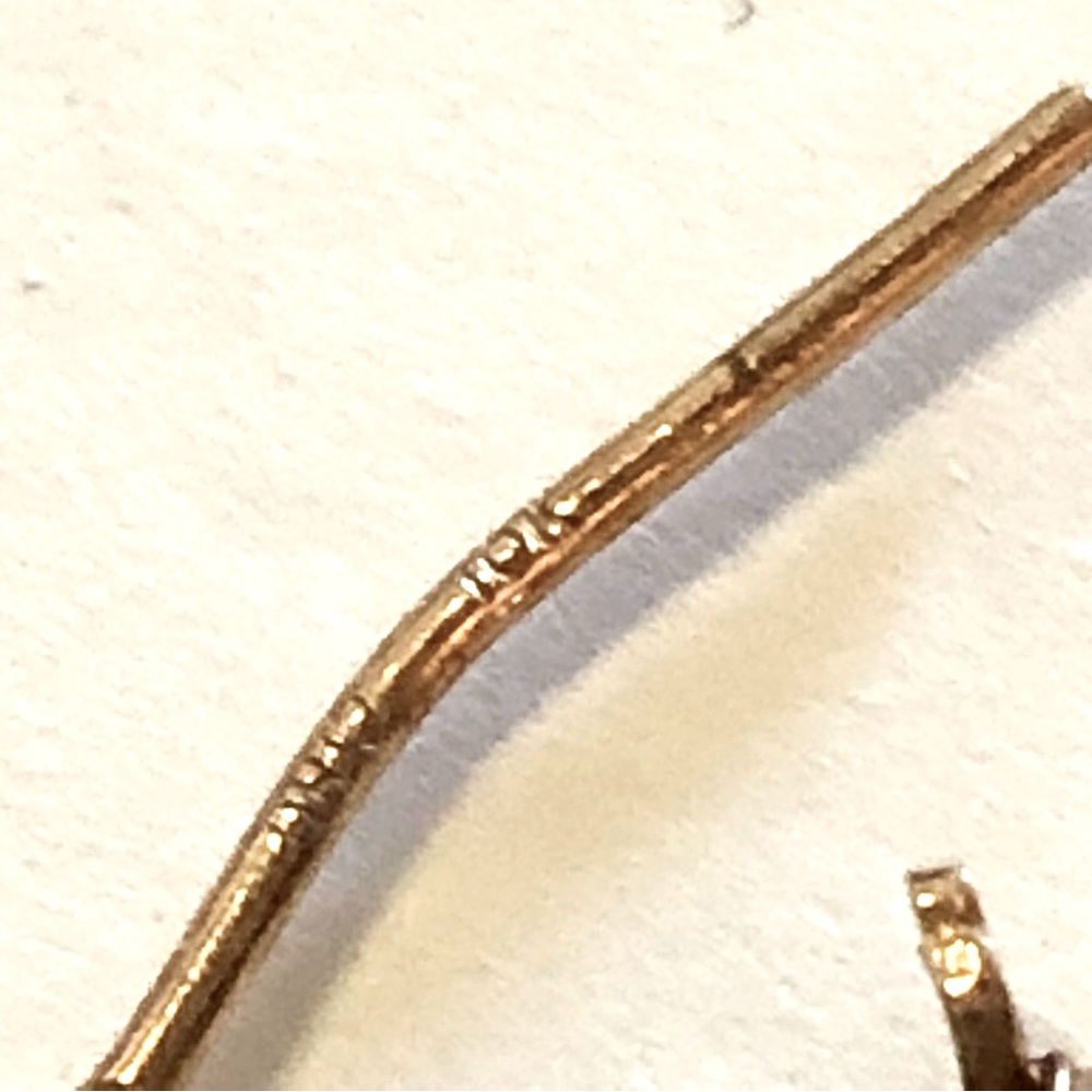 Gorgeous 10k hoop earrings - Picture 3 of 6